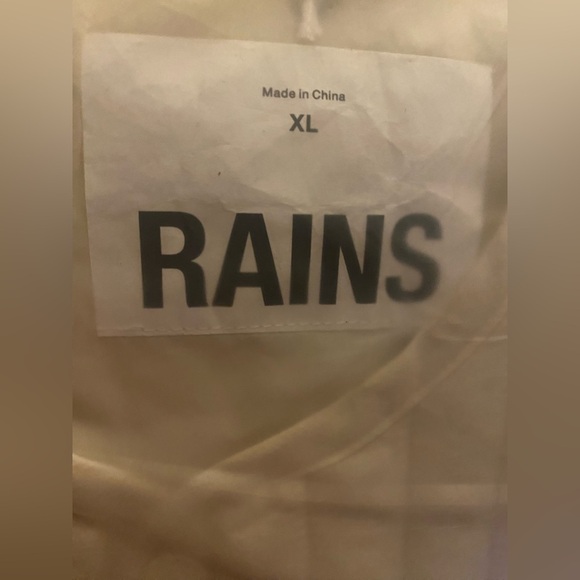 RAINS Long Liner Vest Size XL Cream Quilted Sleeveless Vest - Picture 7 of 8